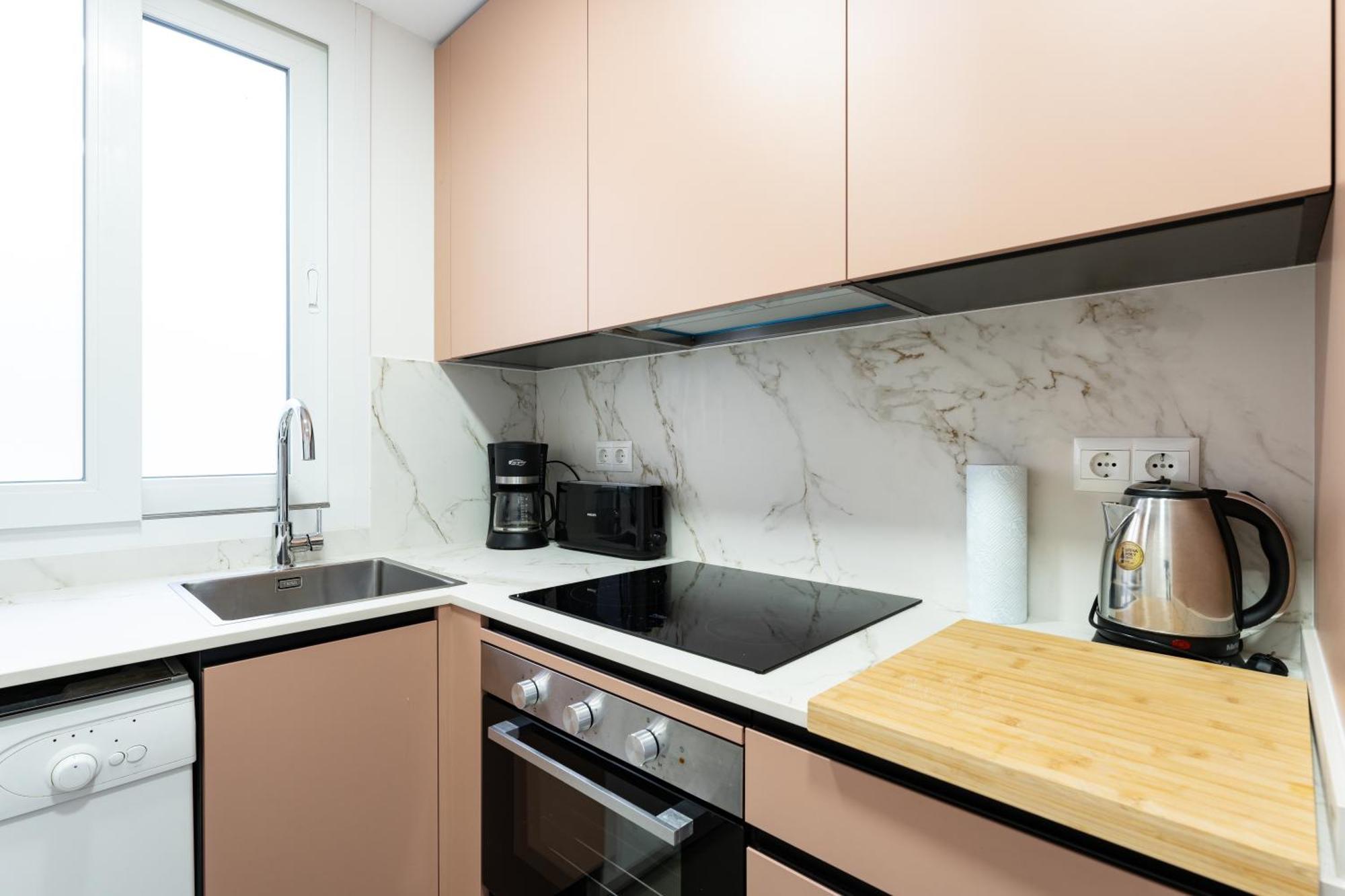 Tropico Carihuela View & Parking Apartman Torremolinos Kültér fotó