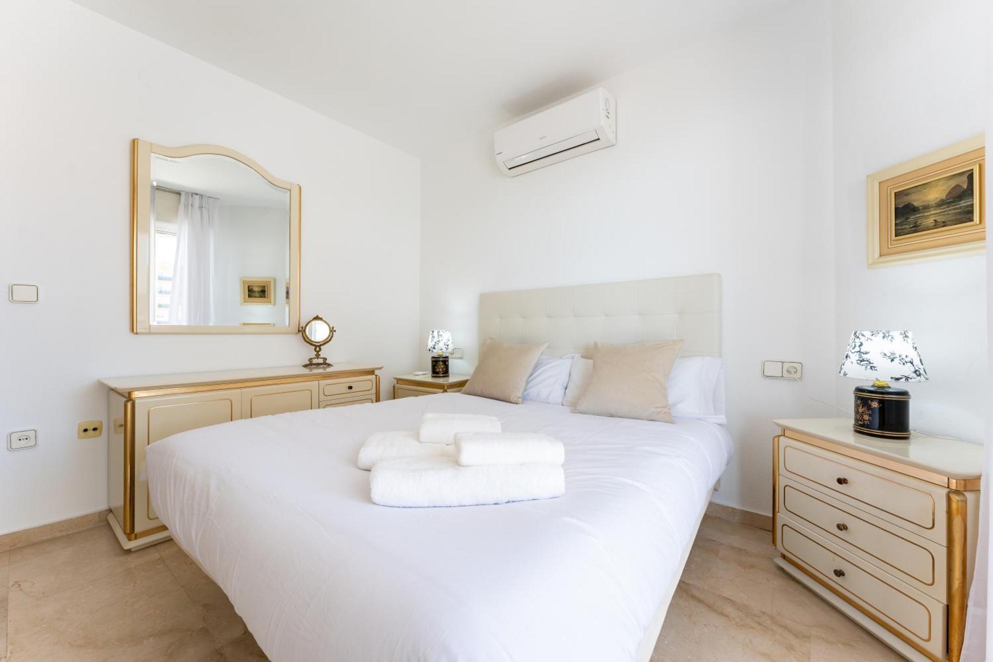 Tropico Carihuela View & Parking Apartman Torremolinos Kültér fotó