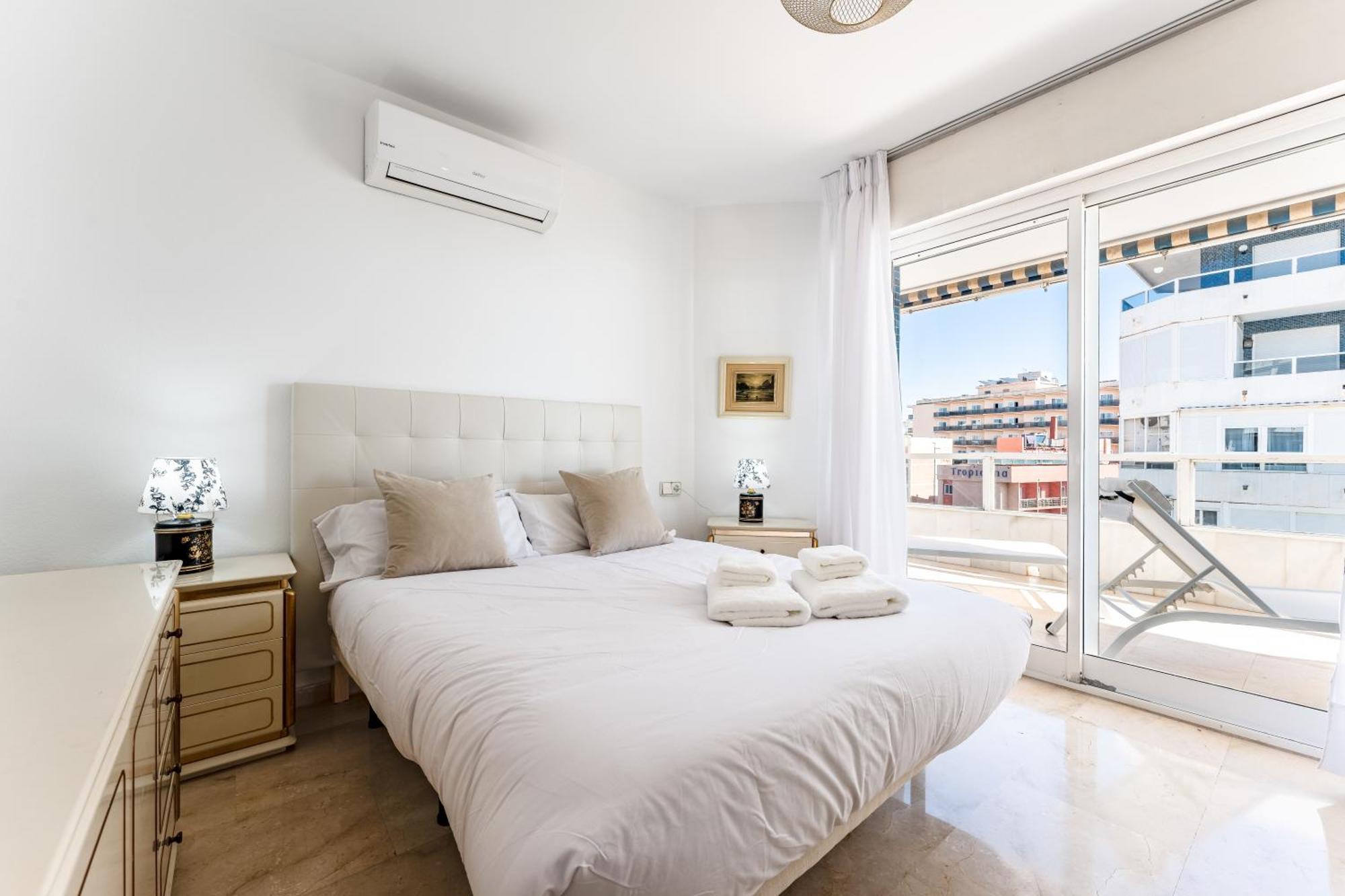 Tropico Carihuela View & Parking Apartman Torremolinos Kültér fotó