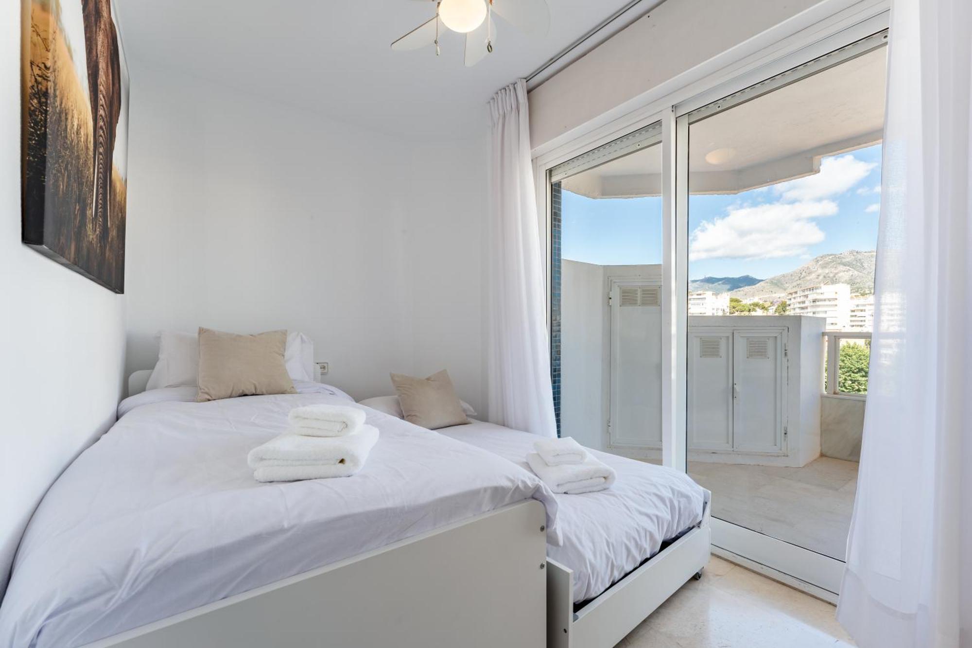 Tropico Carihuela View & Parking Apartman Torremolinos Kültér fotó