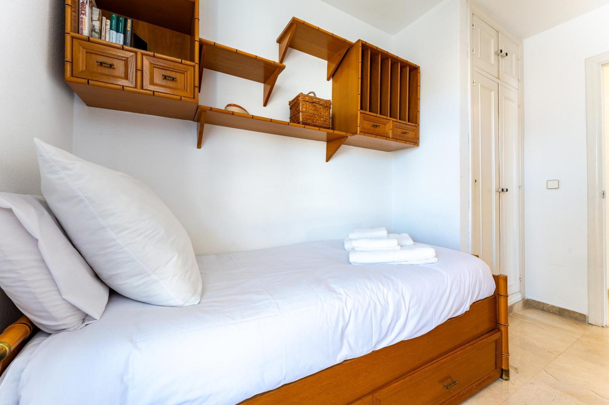 Tropico Carihuela View & Parking Apartman Torremolinos Kültér fotó