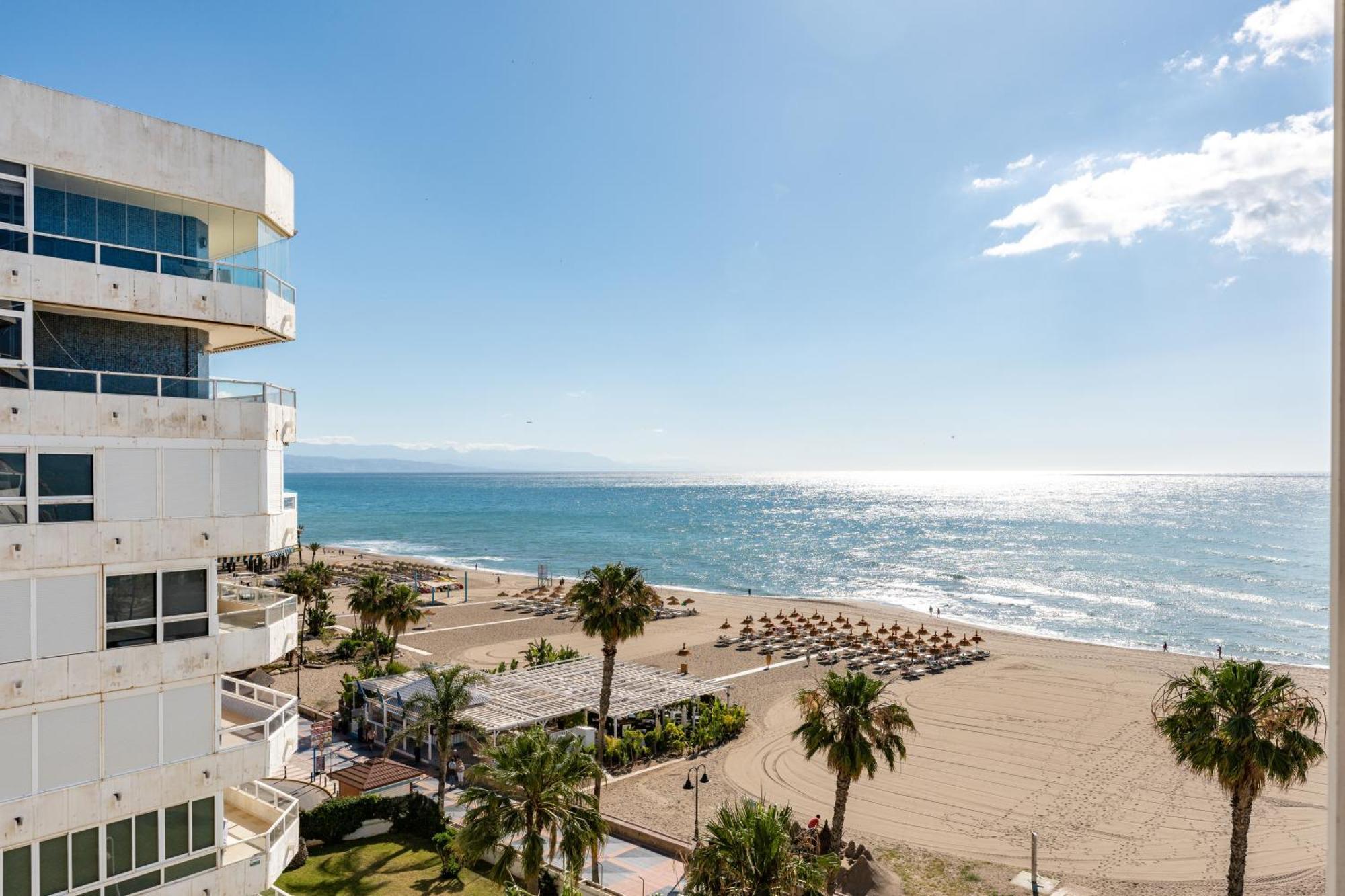 Tropico Carihuela View & Parking Apartman Torremolinos Kültér fotó
