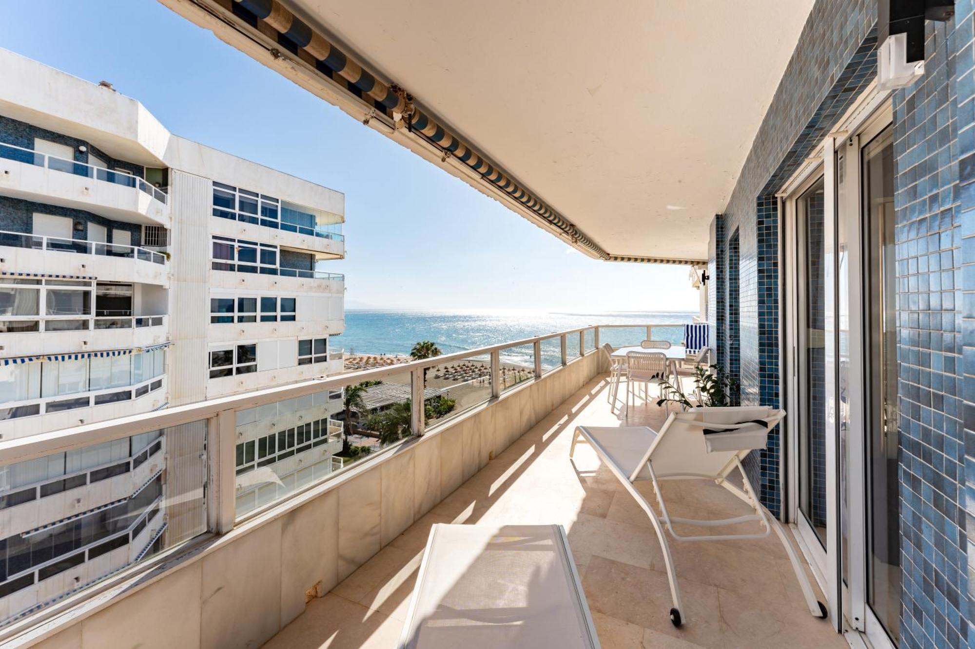 Tropico Carihuela View & Parking Apartman Torremolinos Kültér fotó