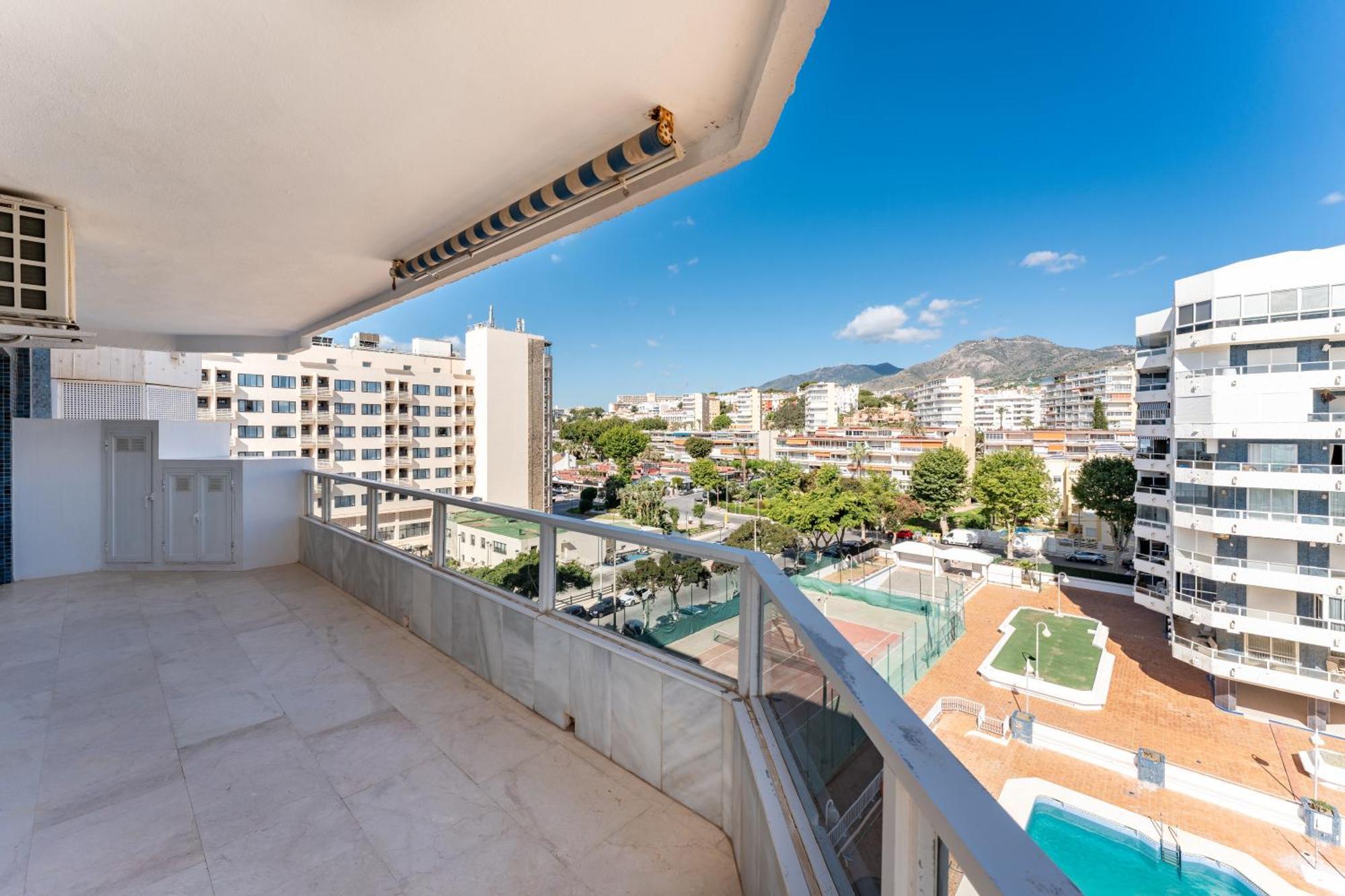 Tropico Carihuela View & Parking Apartman Torremolinos Kültér fotó